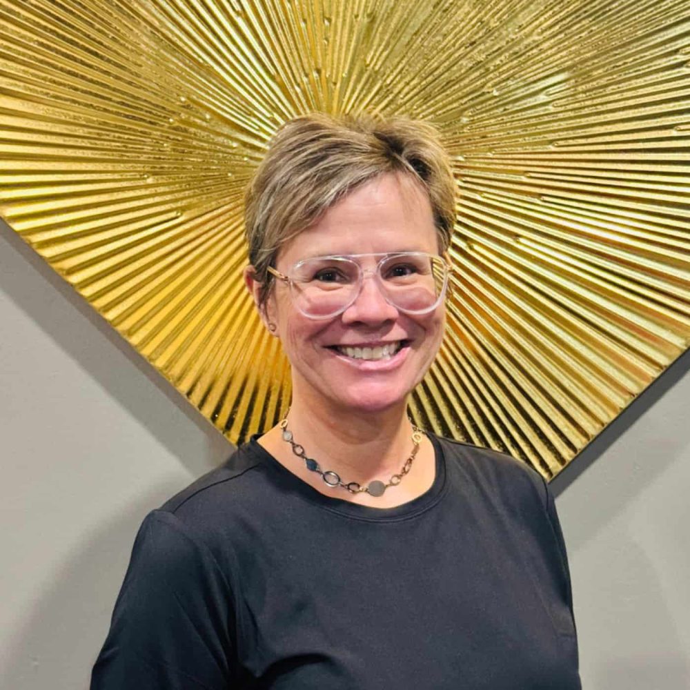 Jennifer lanning Concierge at SpeakEasy Spa